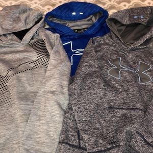 Boys UnderArmour youth medium sweatshirts